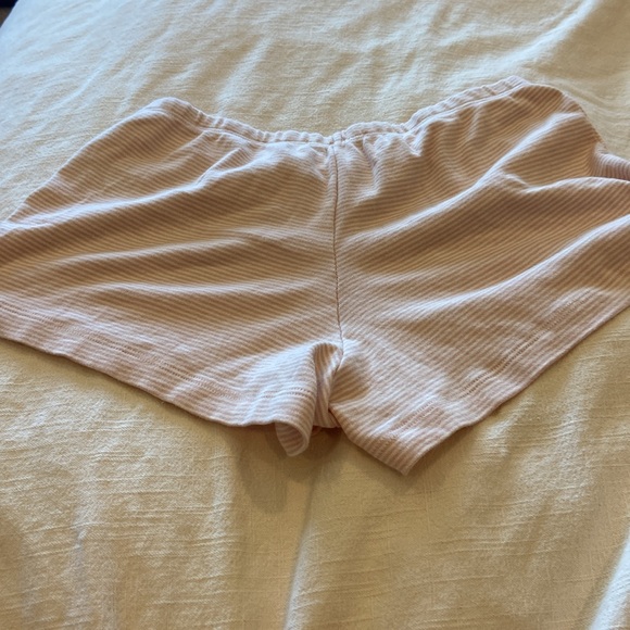 BRANDY MELVILLE light pink striped boxer shorts - Picture 3 of 6